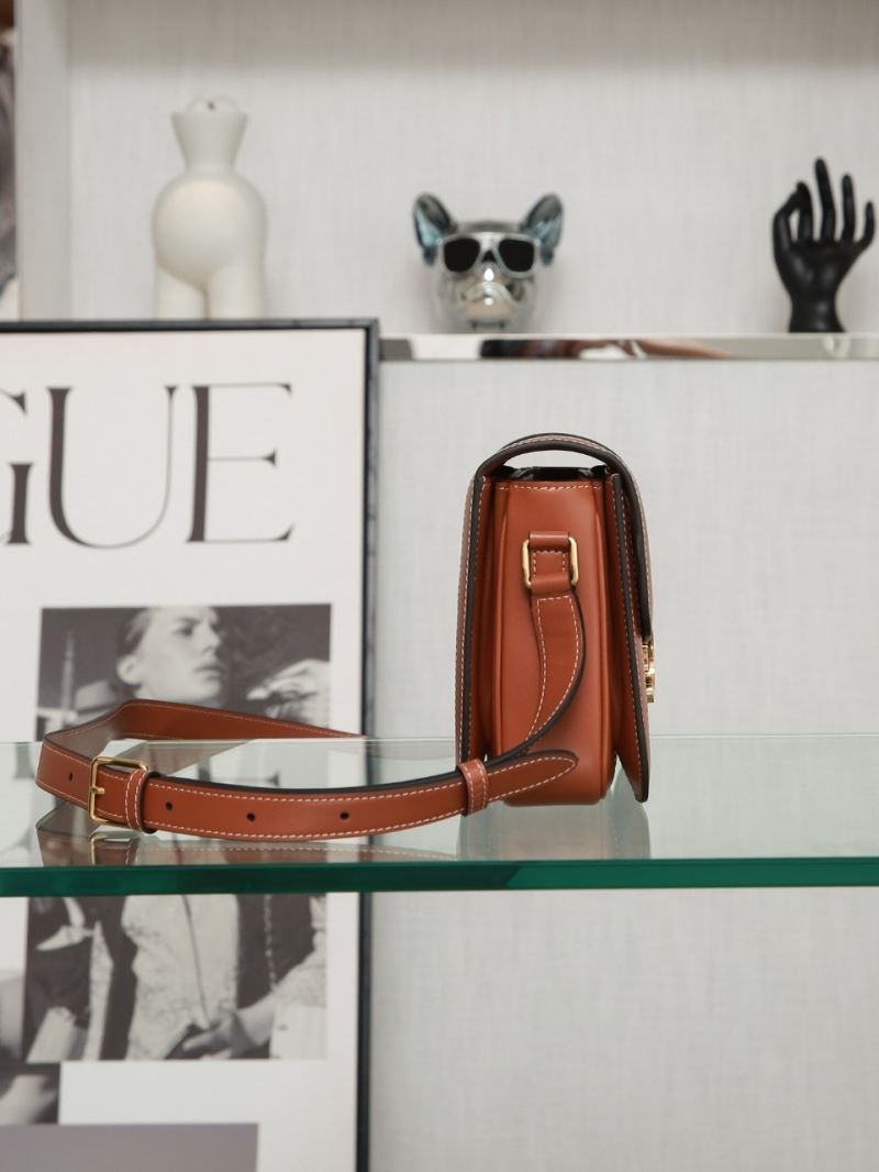 Ce1i*e triomphe bags